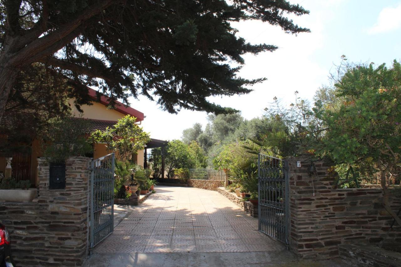 Bed and Breakfast La Mansarda Biancareddu Exterior foto